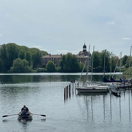 Flat In Eutin On The Kleiner Eutiner See Lake 외부 사진